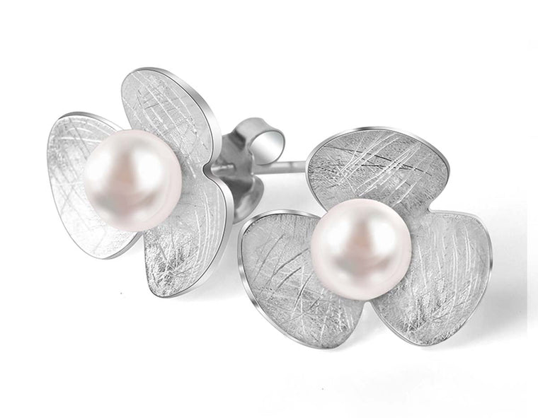 Pearl Clover Earring