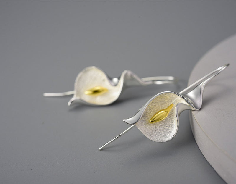 Calla Lily Flower Dangle Earrings Earring - FaunaFloral