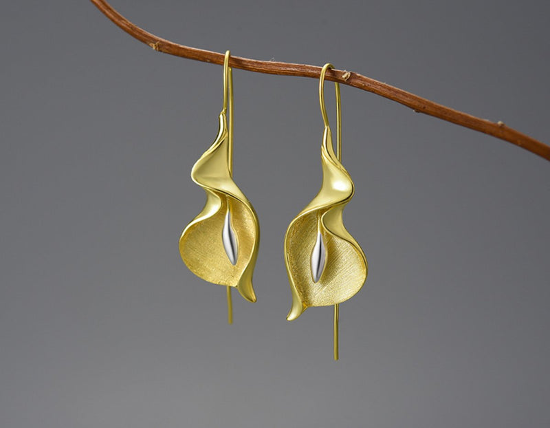 Calla Lily Flower Dangle Earrings Earring - FaunaFloral