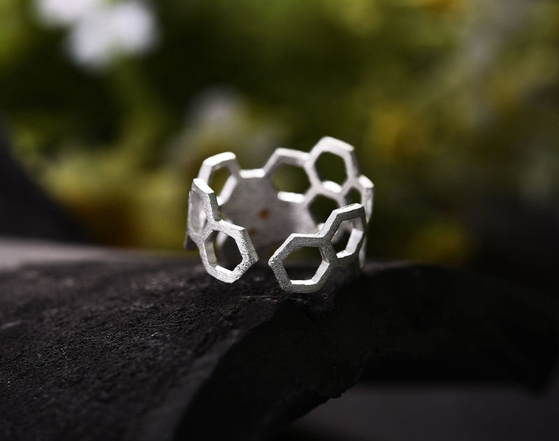 Honeycomb Ring Ring - FaunaFloral