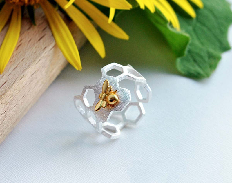 Honeycomb Ring Ring - FaunaFloral