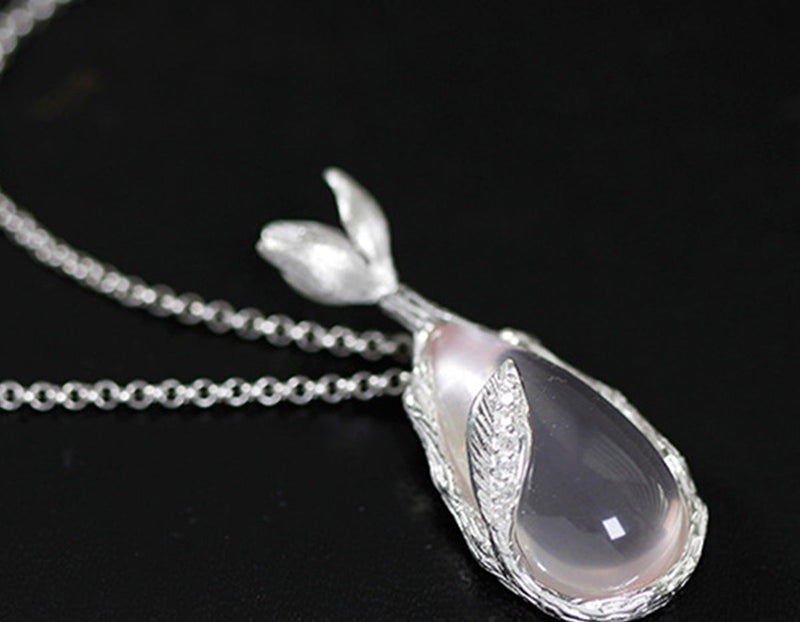 Magnolia Crystal Vase Pendant