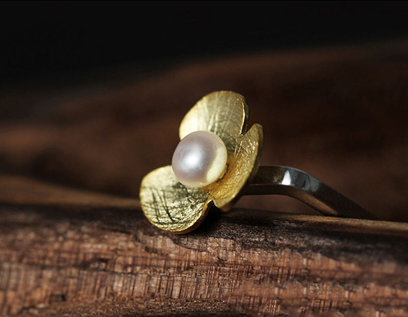 Pearl Clover Ring