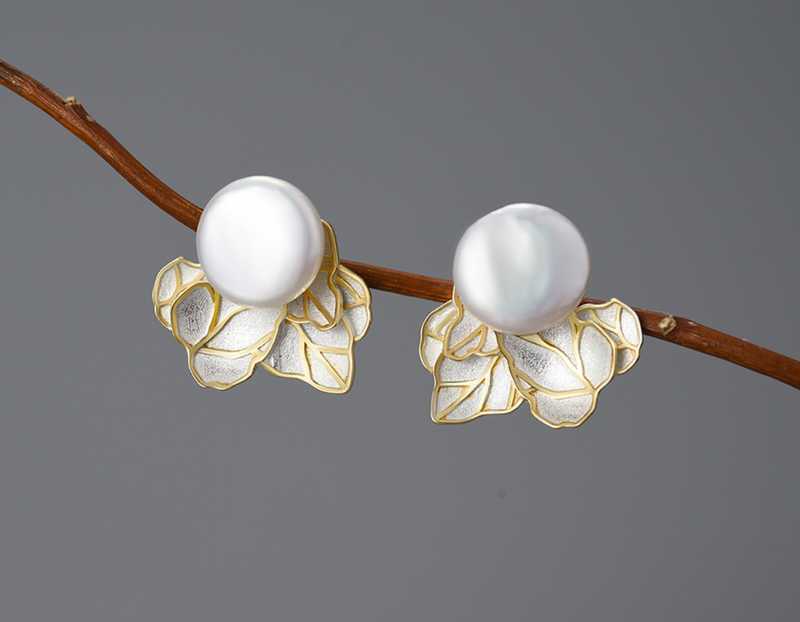 Pearl Leaves Stud Earrings