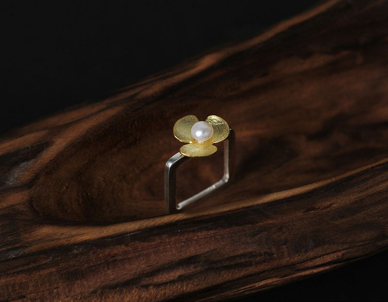 Pearl Clover Ring