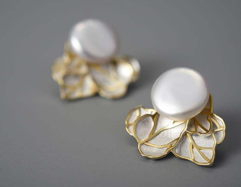 Pearl Leaves Stud Earrings