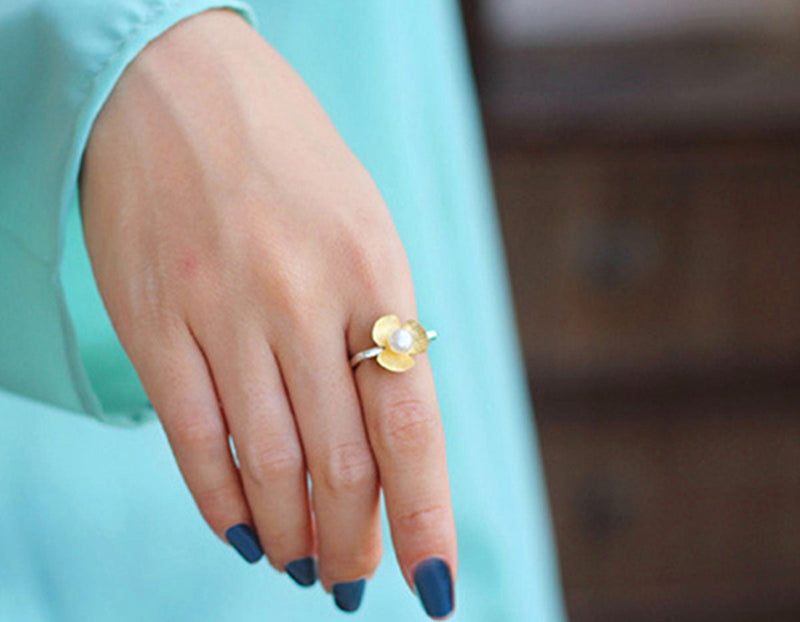 Pearl Clover Ring