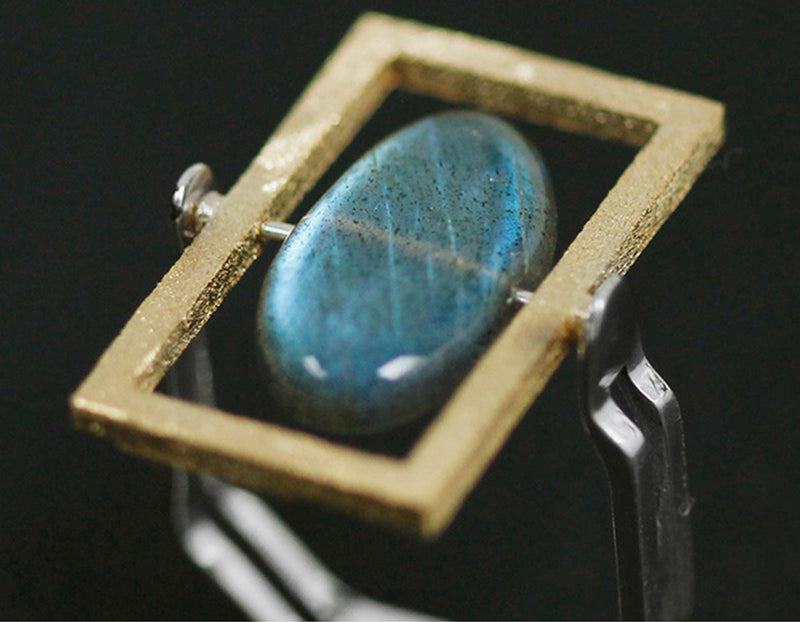 Rotatable Labradorite Ring