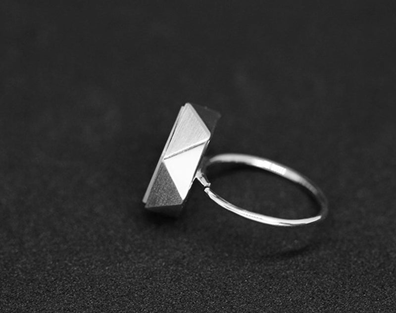 Pentagon Geometric Ring