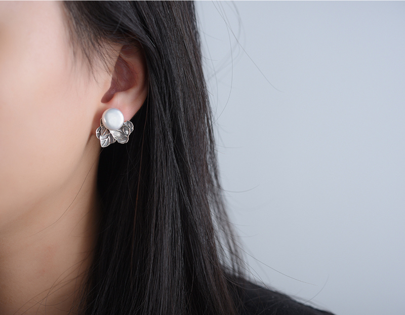 Pearl Leaves Stud Earrings