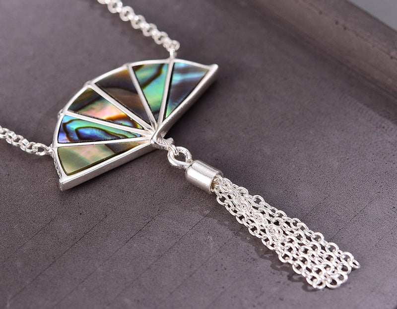 Mother of Pearl Oriental Fan Necklace