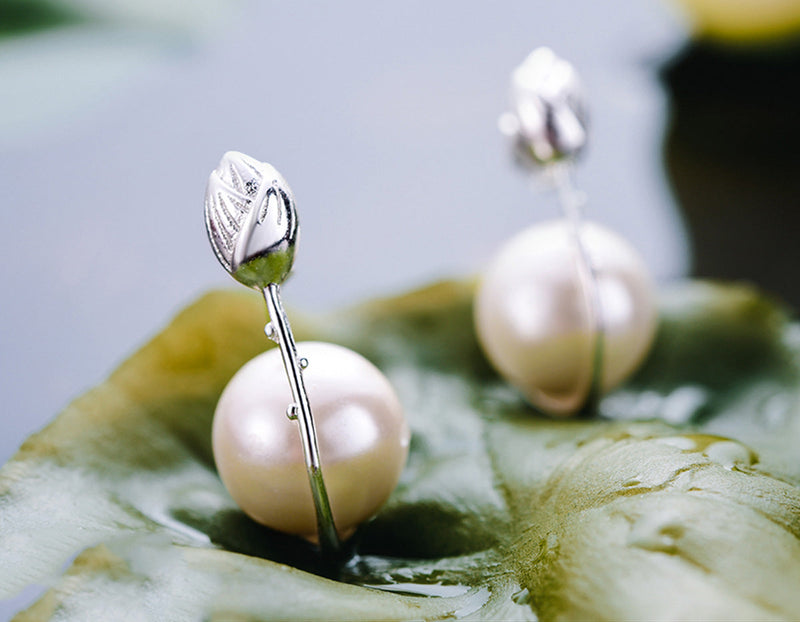 Pearl Bud Lotus Earring