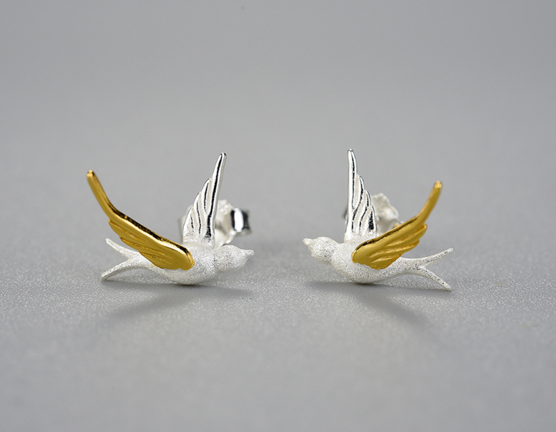 Swallow Willow Stud Earrings