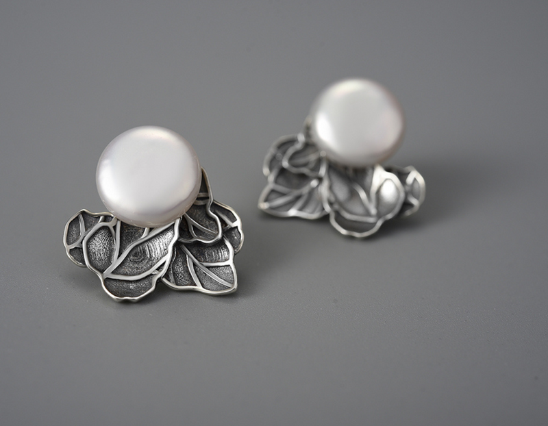 Pearl Leaves Stud Earrings