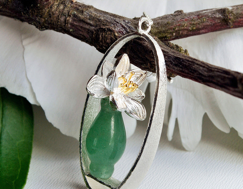 Lotus Whisper Vase Earring