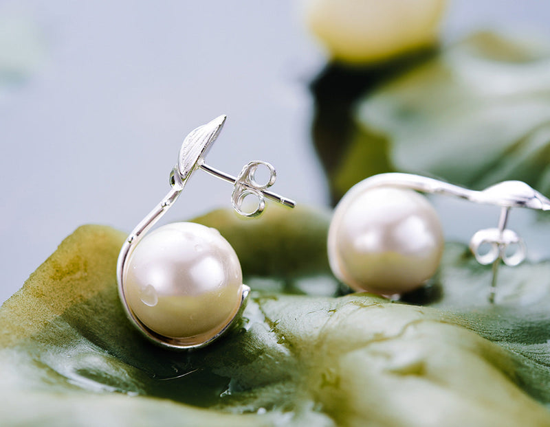 Pearl Bud Lotus Earring