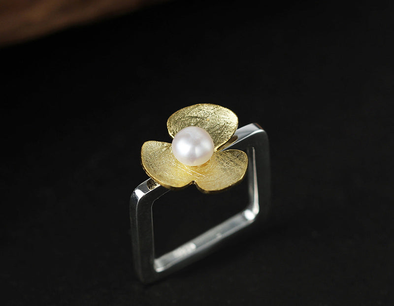 Pearl Clover Ring