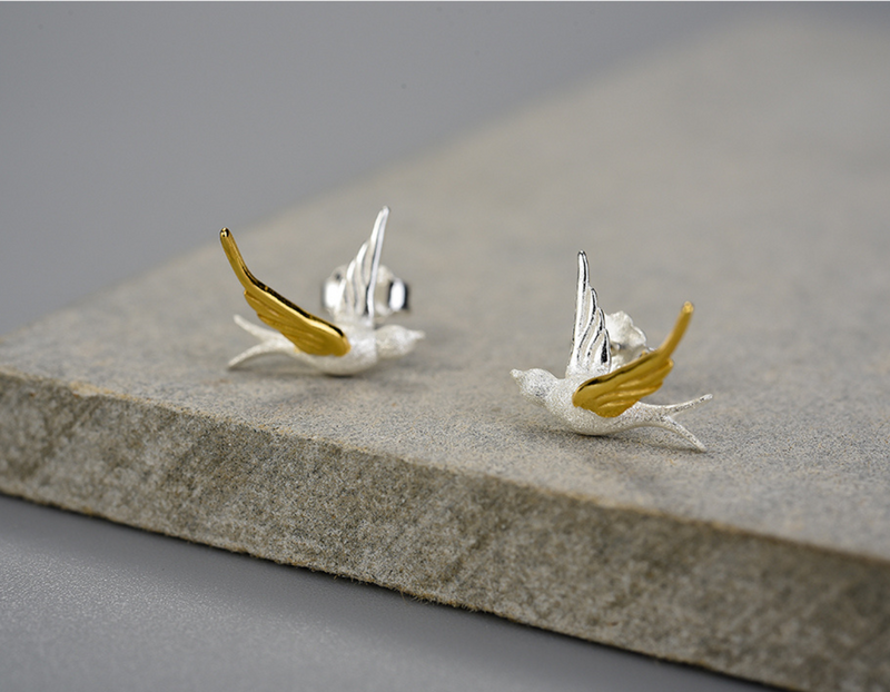 Swallow Willow Stud Earrings