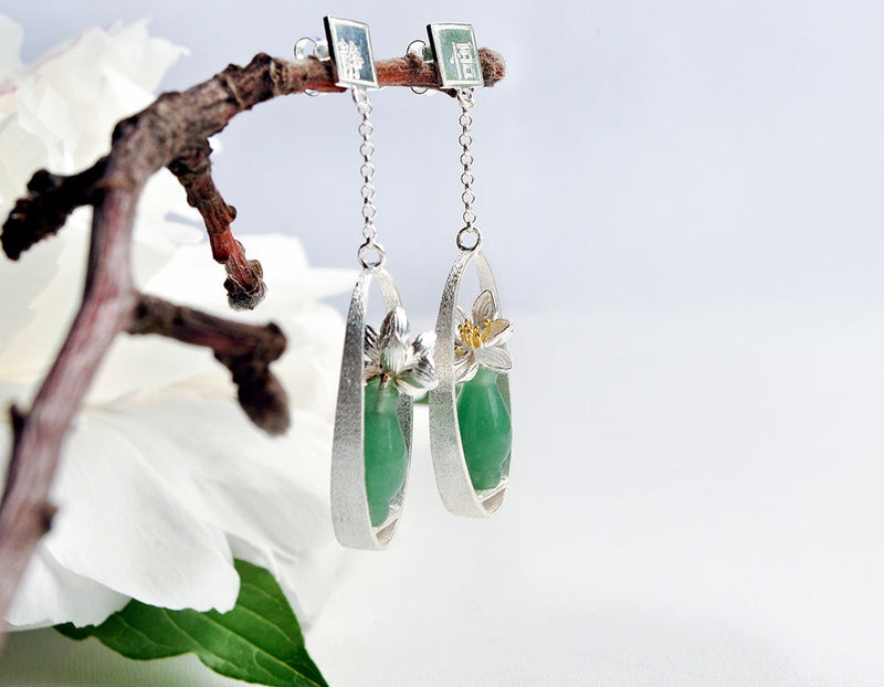 Lotus Whisper Vase Earring