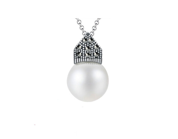 Studded Pearl Necklace