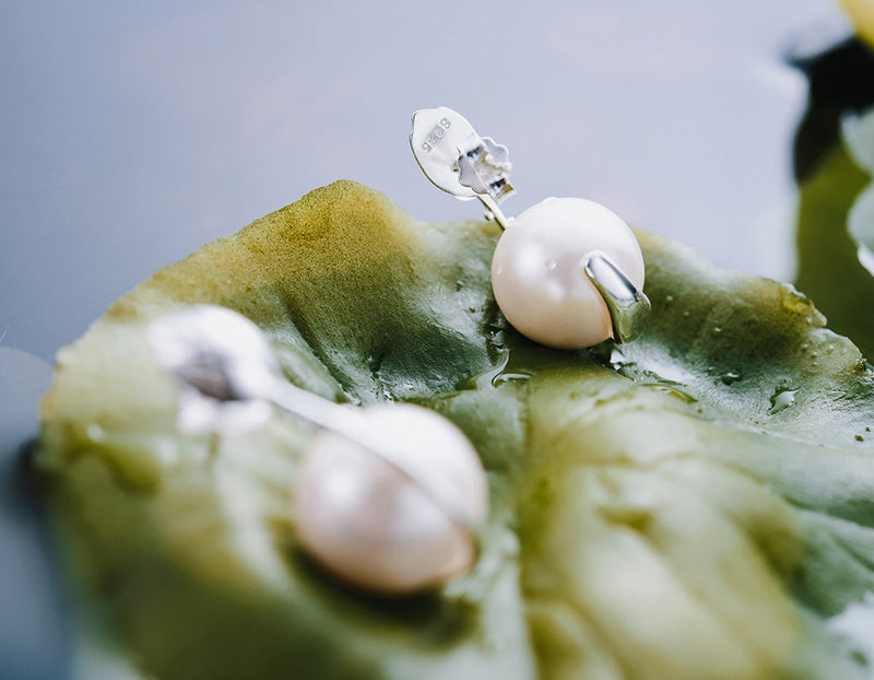 Pearl Bud Lotus Earring