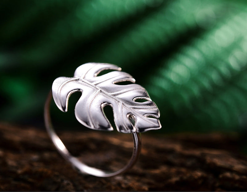 Monstera Leaf Ring